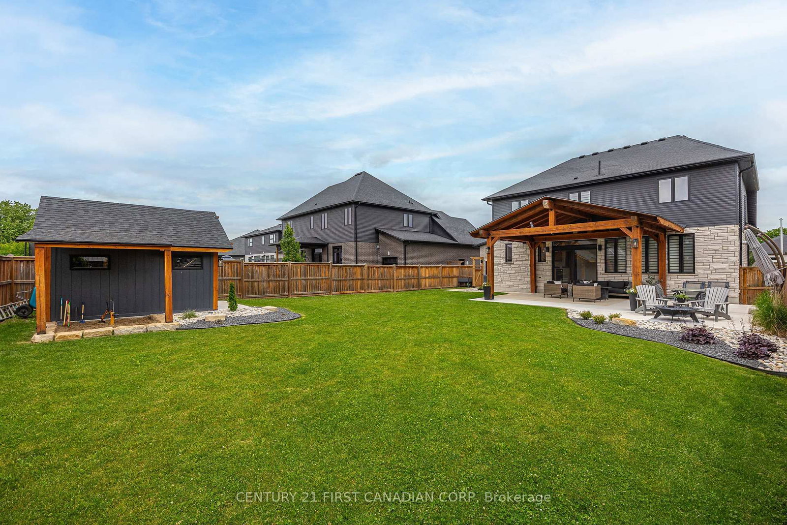 8 Oscar Davis Court • Strathroy-Caradoc, ON photo 36