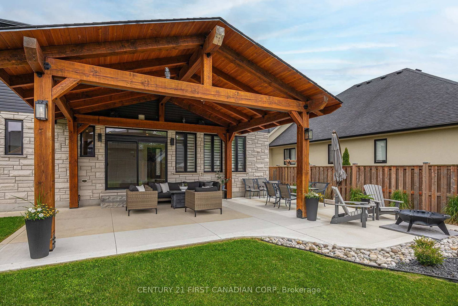 8 Oscar Davis Court • Strathroy-Caradoc, ON photo 39