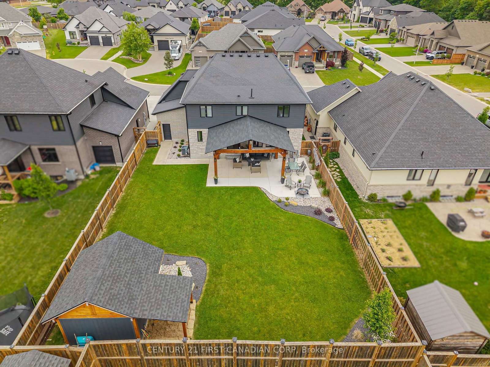 8 Oscar Davis Court • Strathroy-Caradoc, ON photo 45