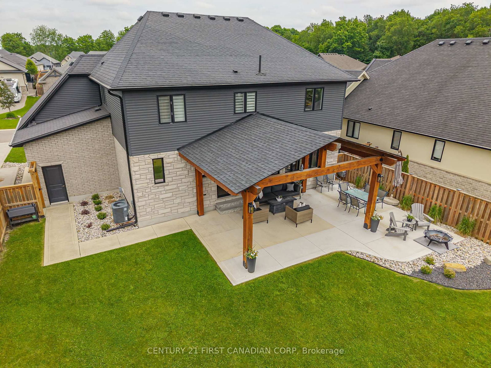 8 Oscar Davis Court • Strathroy-Caradoc, ON photo 46