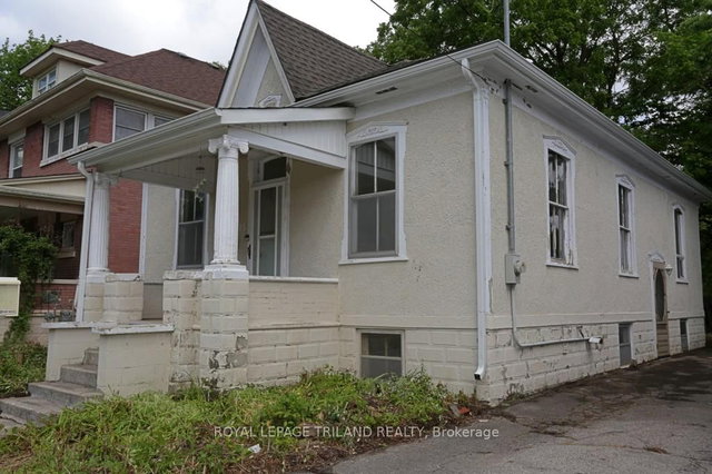 15 Cove Road