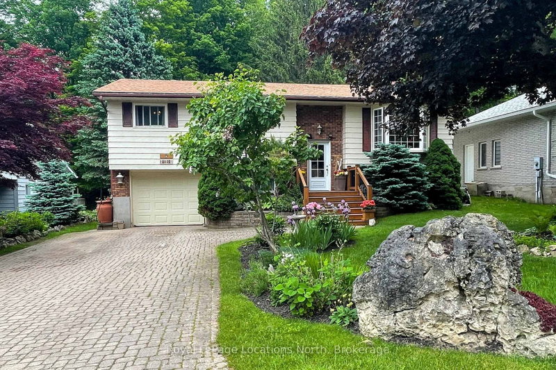 62 Parklane Crescent