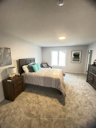 335 Kading Crescent • Woodstock, ON photo 8