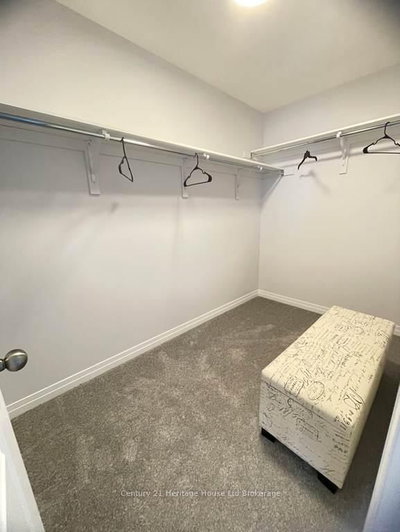 335 Kading Crescent • Woodstock, ON photo 9