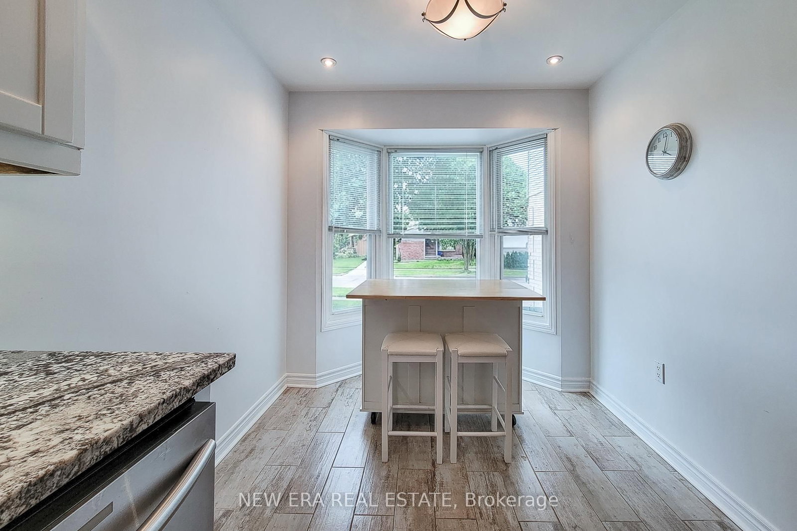8 Dalton Gate • Hamilton, ON photo 17