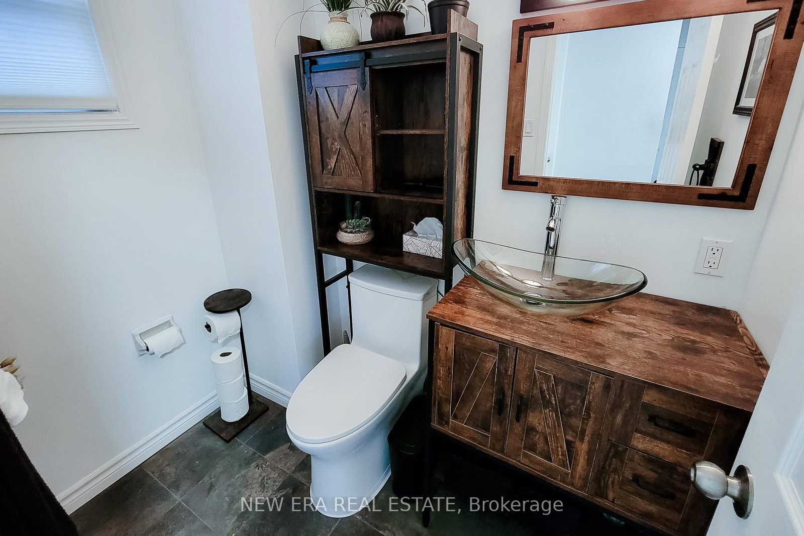 8 Dalton Gate • Hamilton, ON photo 18