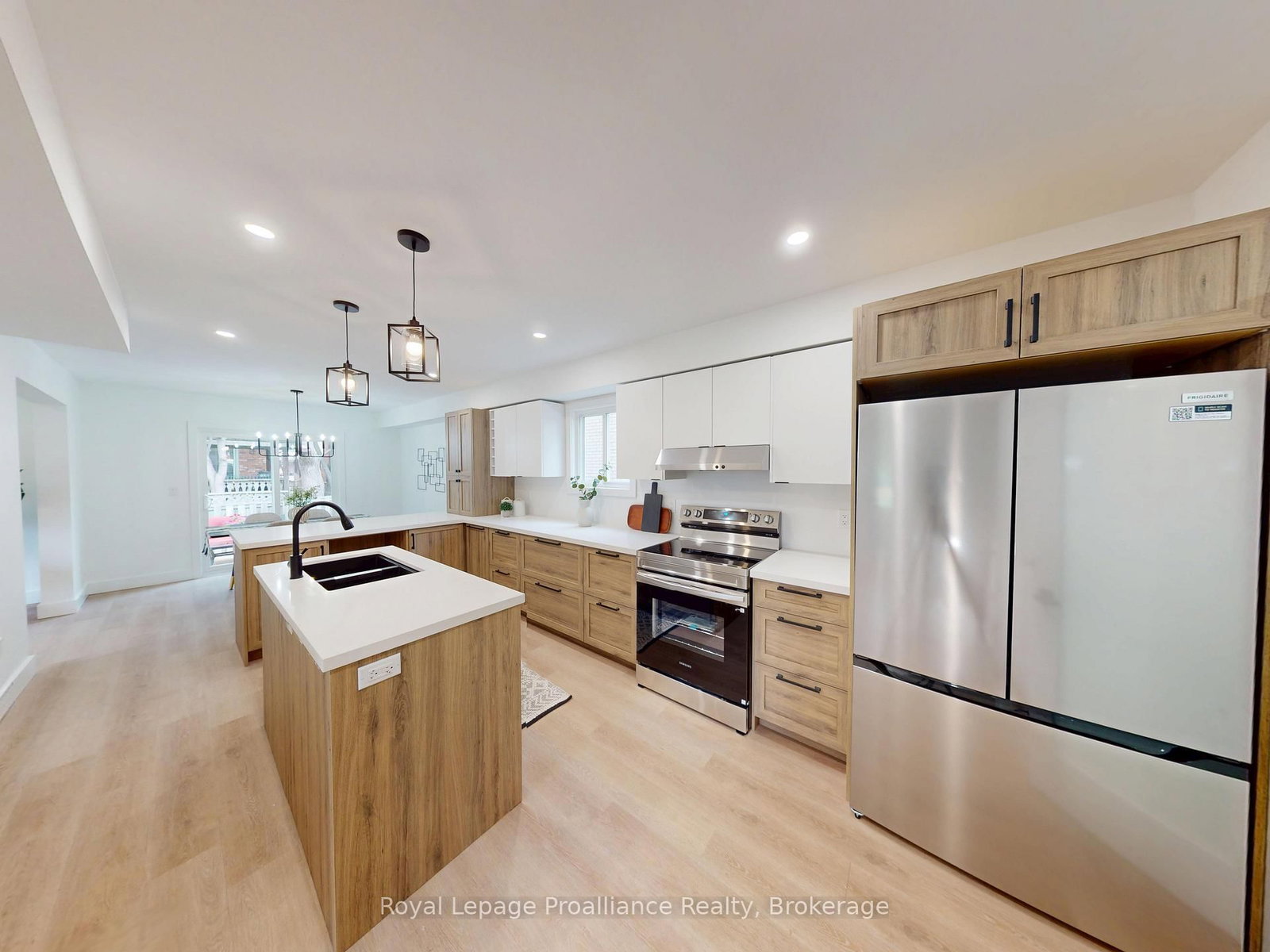 3 Cooke Court • Belleville, ON photo 12