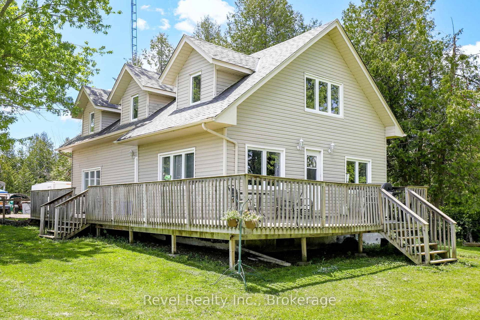 Listing Image 4