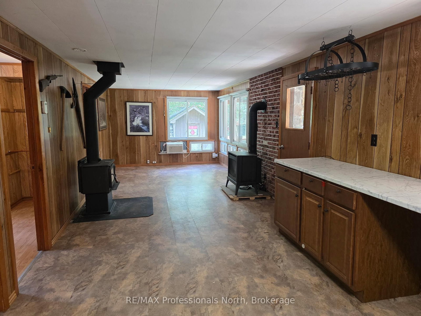 46 ROBERT Road W • Huntsville, ON photo 11