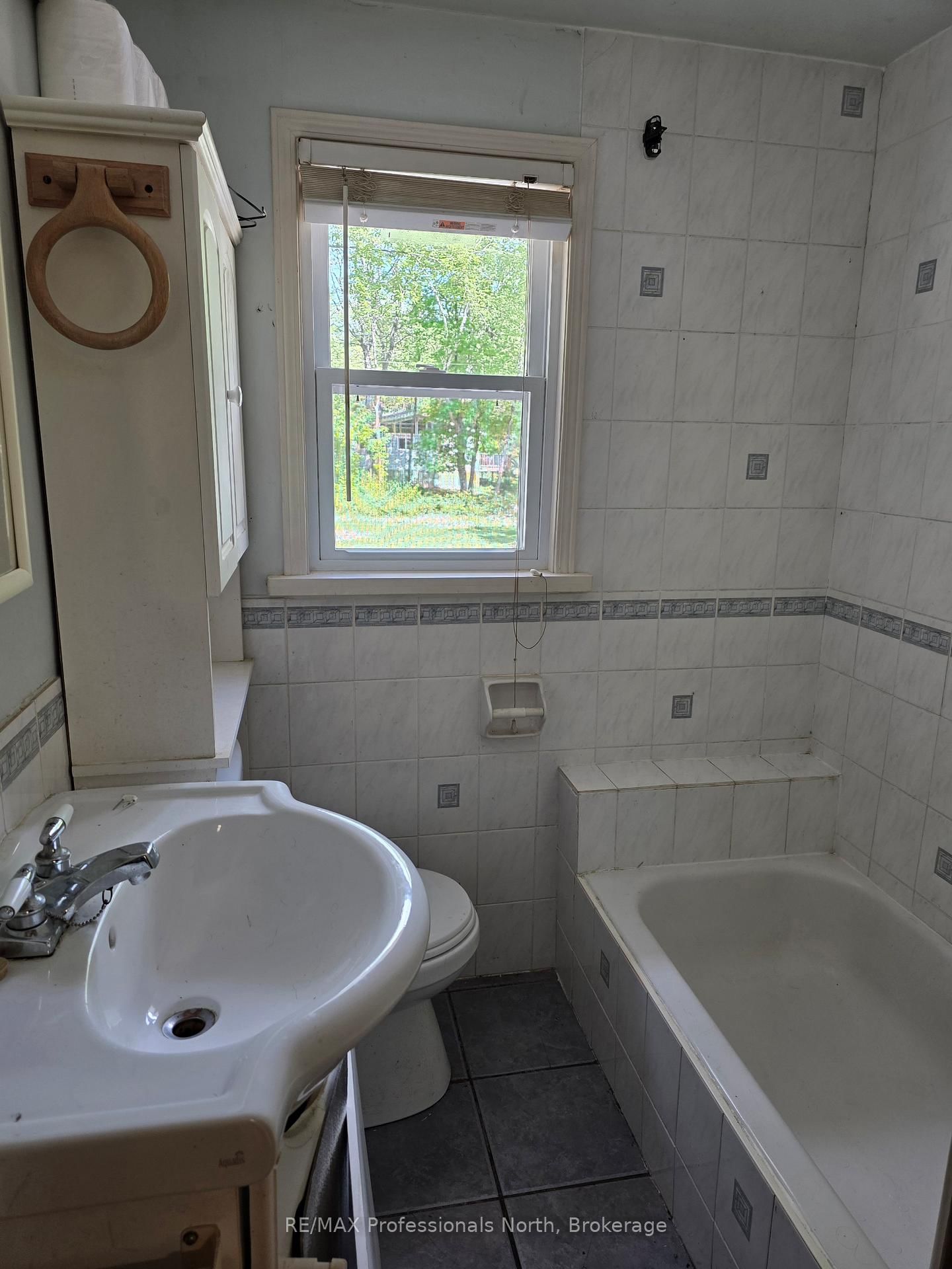 46 ROBERT Road W • Huntsville, ON photo 17