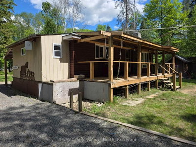 46 ROBERT Road W • Huntsville, ON photo 2