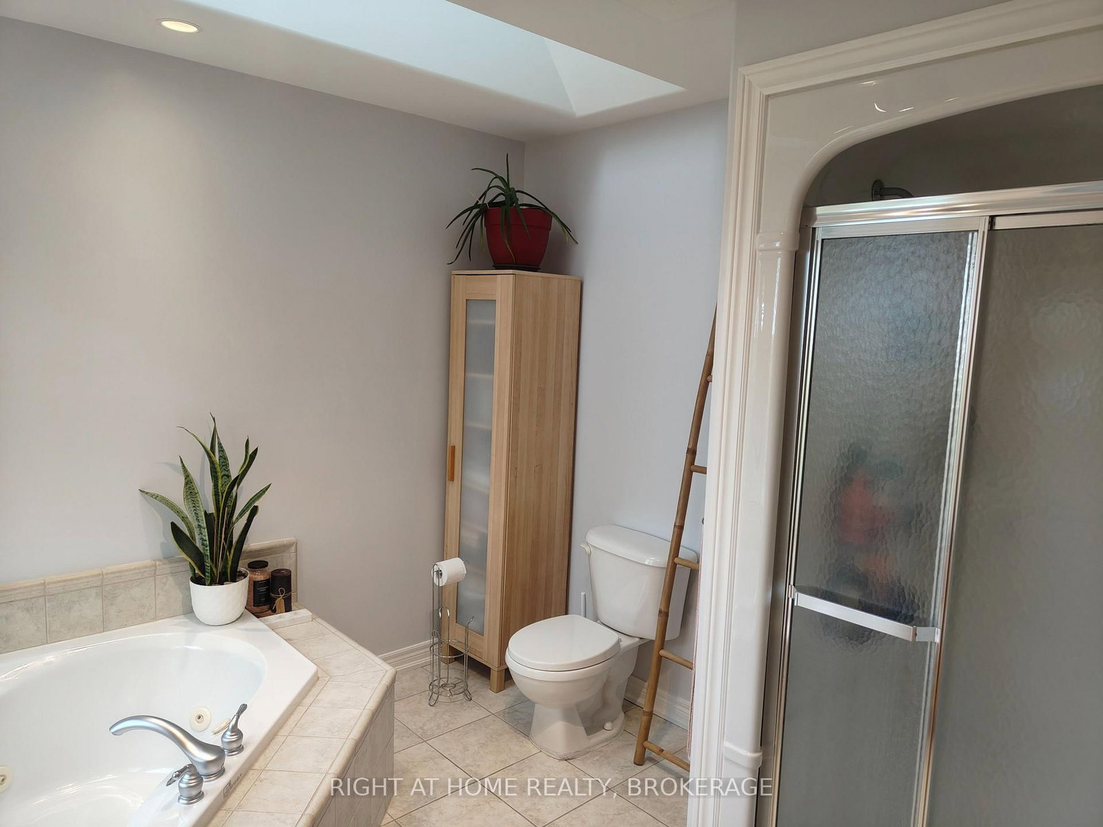 22 Ursula Avenue • St. Catharines, ON photo 31