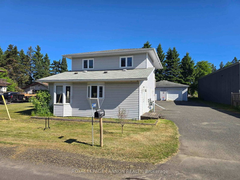 home for sale on 3408 Rosslyn Road