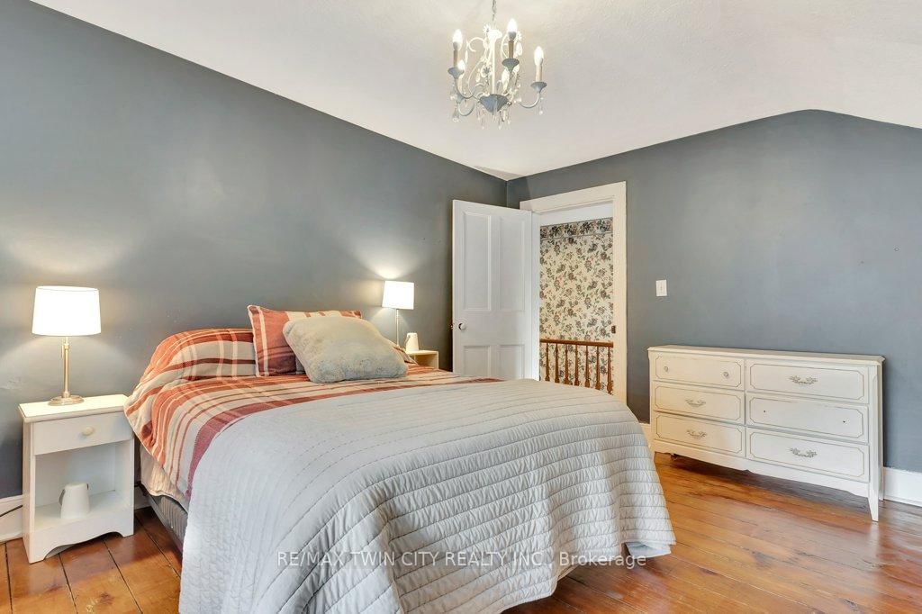 142 GLENMORRIS Street • Cambridge, ON photo 23