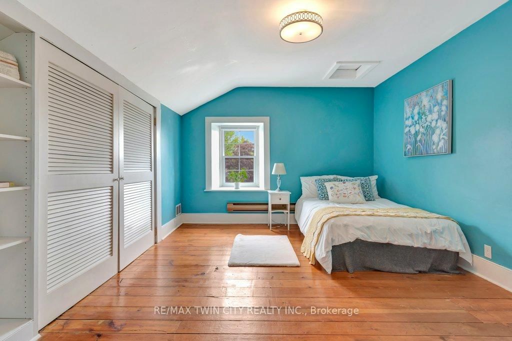 142 GLENMORRIS Street • Cambridge, ON photo 24