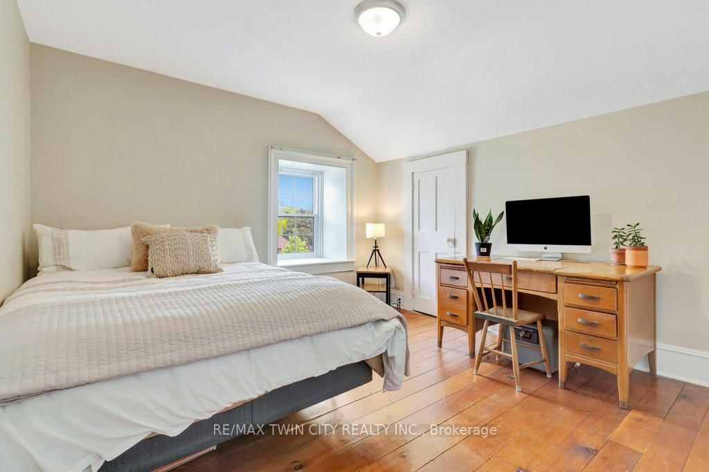142 GLENMORRIS Street • Cambridge, ON photo 25