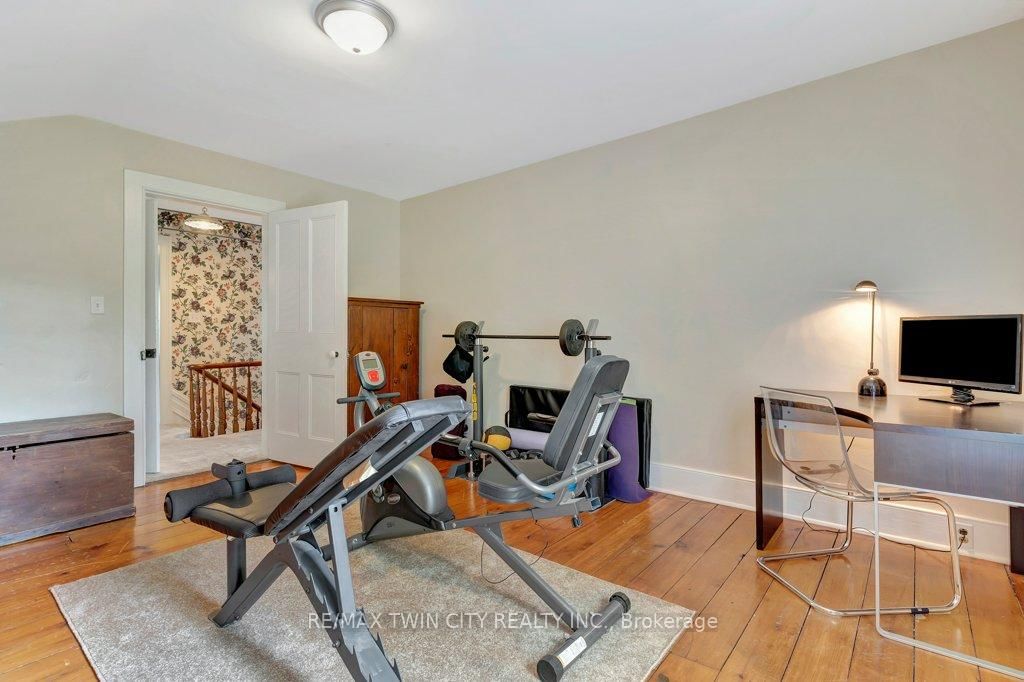 142 GLENMORRIS Street • Cambridge, ON photo 27