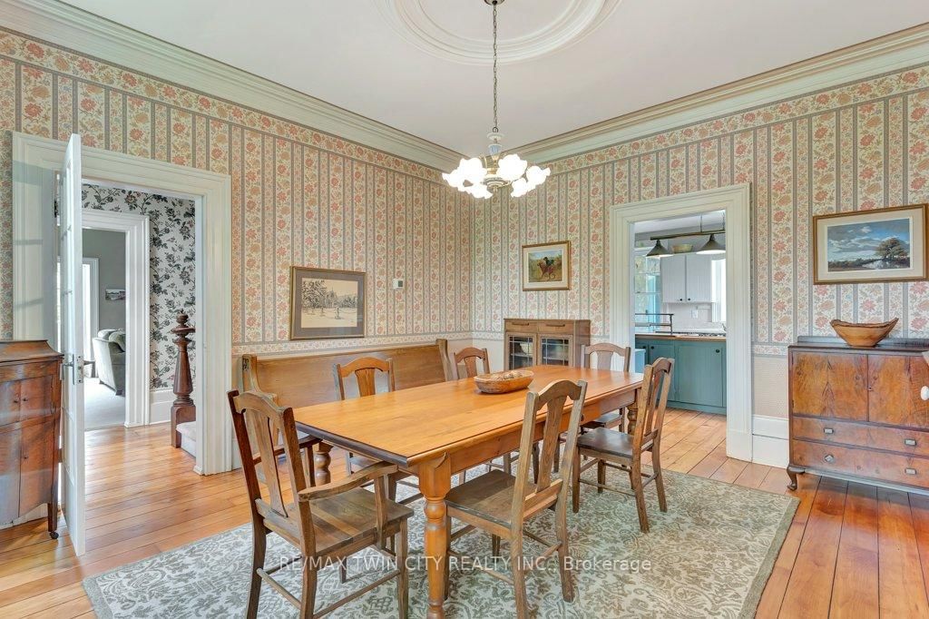 142 GLENMORRIS Street • Cambridge, ON photo 9