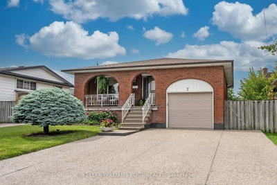 7 Oakland Drive