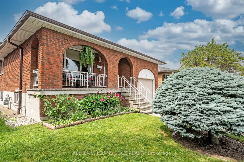 7 Oakland Drive