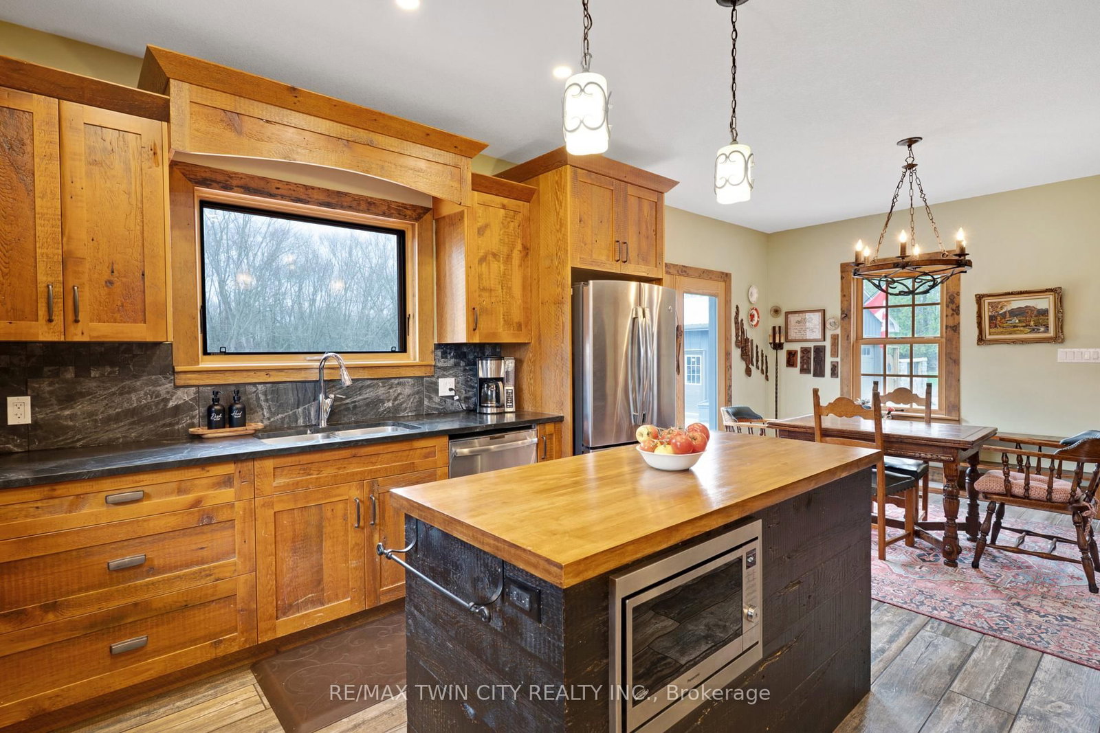 3612 INDIAN Trail • Hamilton, ON photo 16
