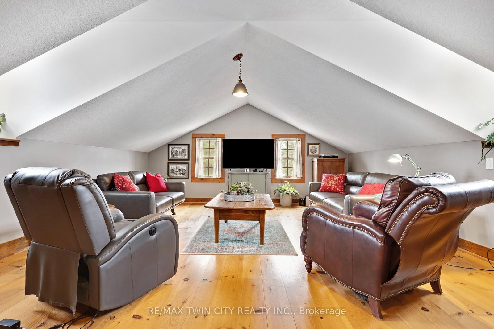 3612 INDIAN Trail • Hamilton, ON photo 37