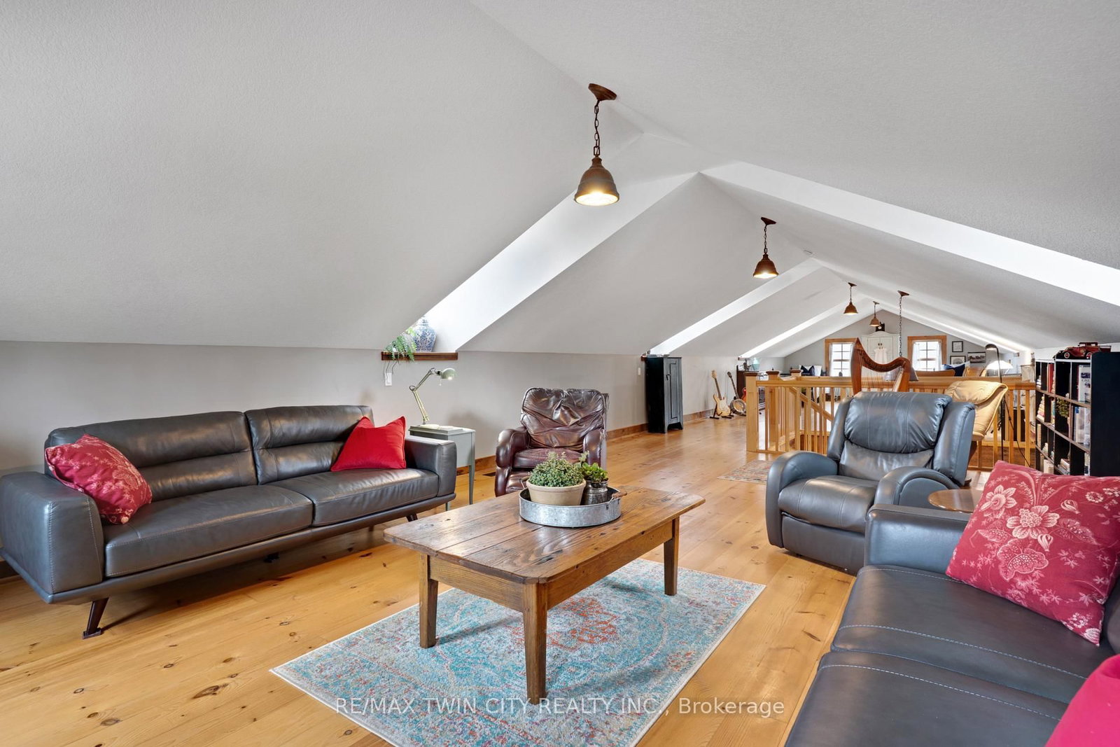 3612 INDIAN Trail • Hamilton, ON photo 38
