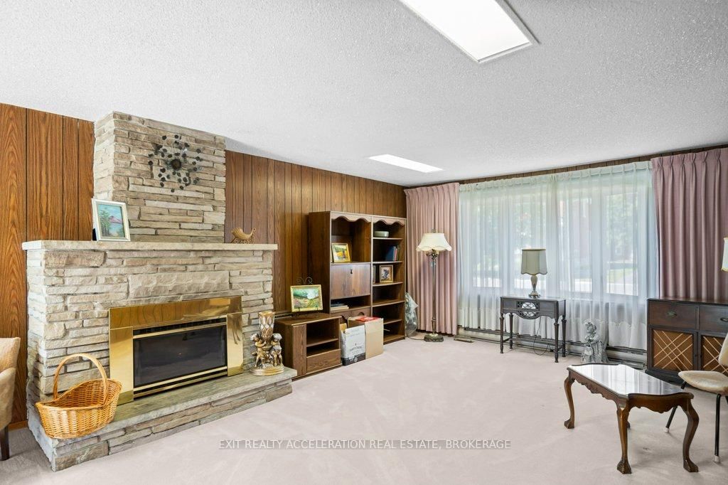 235 East Street • Greater Napanee, ON photo 14