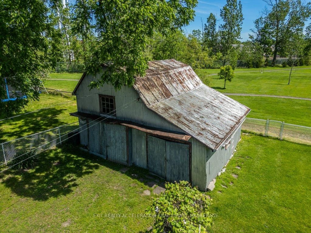 235 East Street • Greater Napanee, ON photo 42