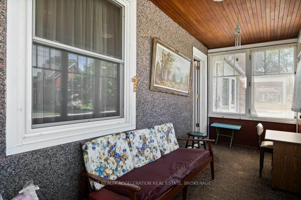 235 East Street • Greater Napanee, ON photo 5