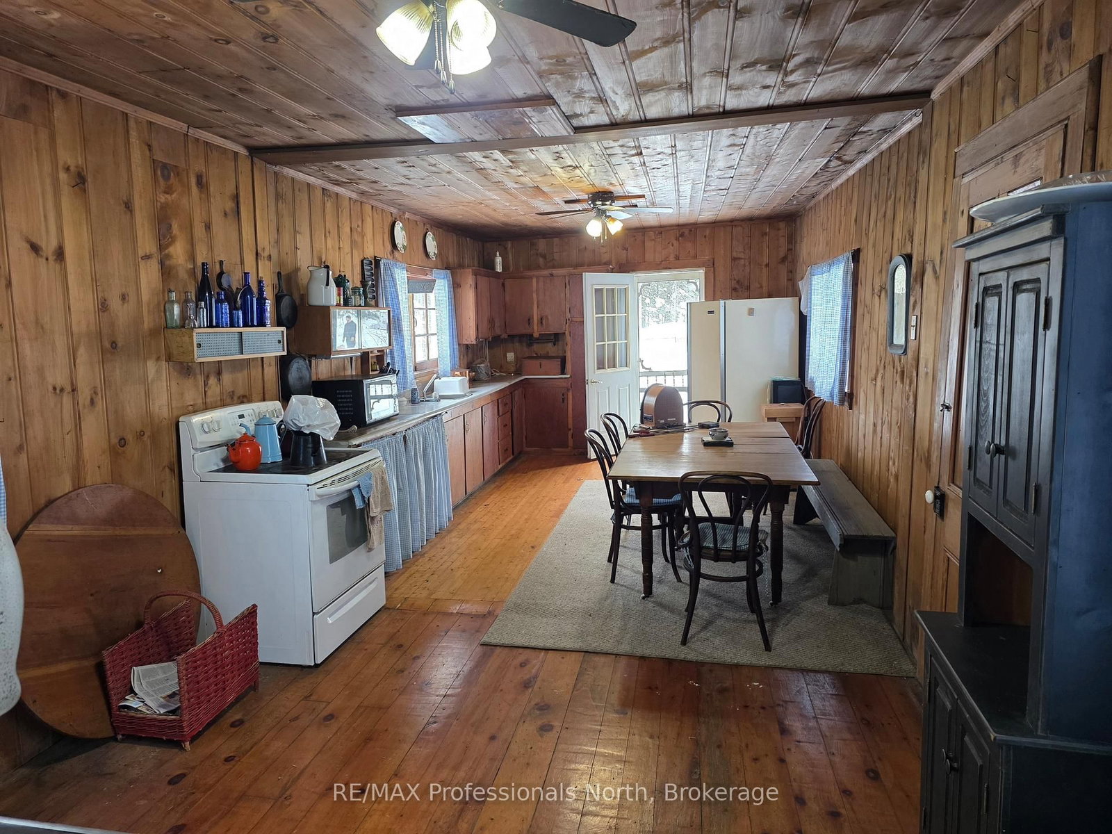 231 Kay Road W • Huntsville, ON photo 8