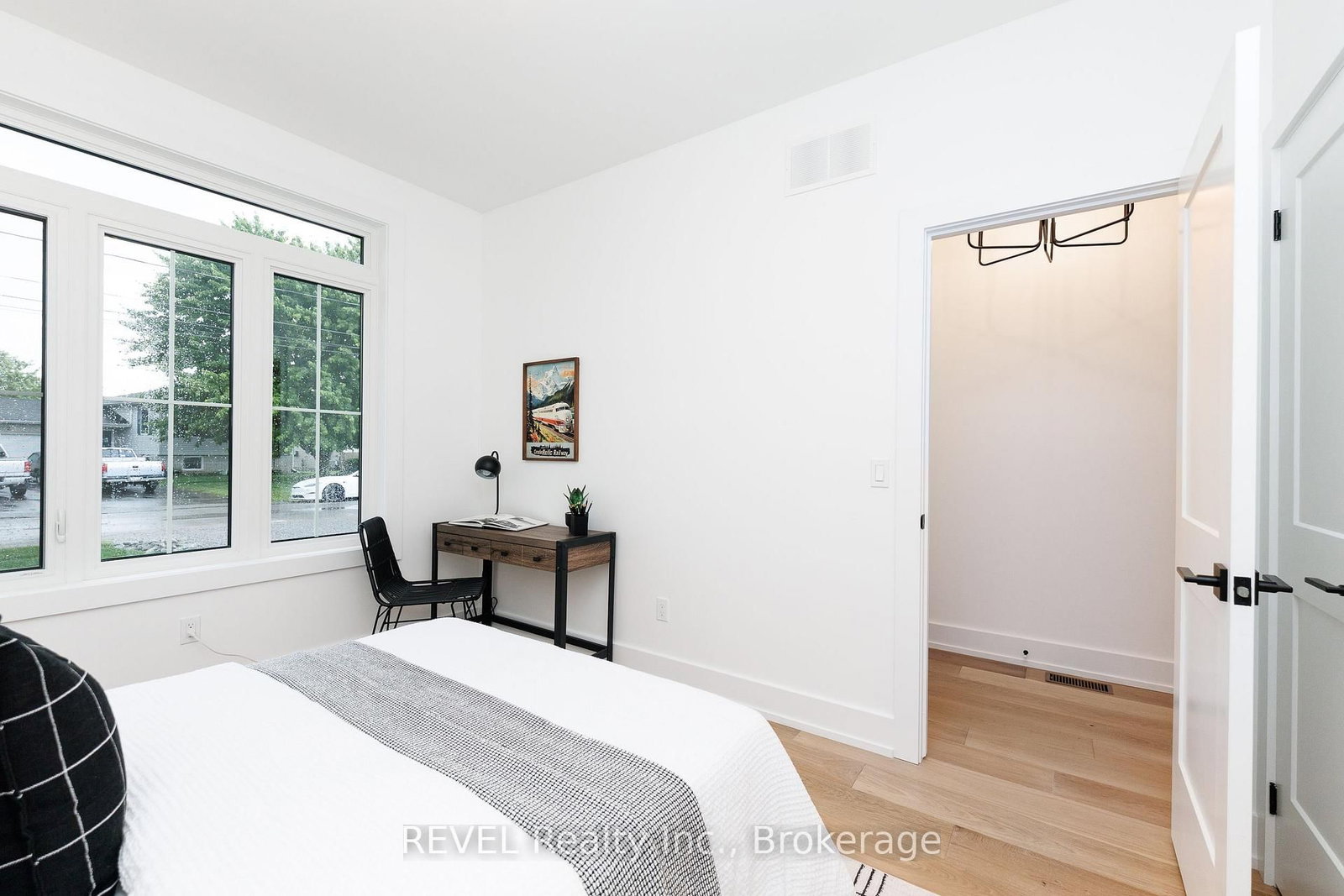 1133 Dipietro Street • Fort Erie, ON photo 5