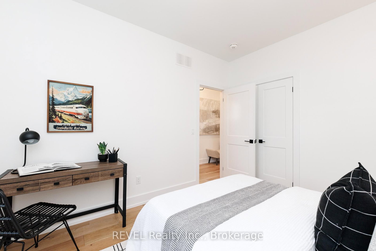 1133 Dipietro Street • Fort Erie, ON photo 6