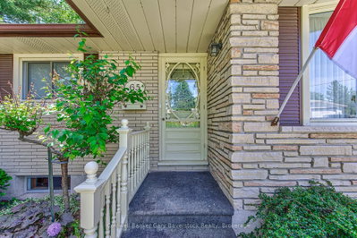 65 Summerside Crescent — photo 2