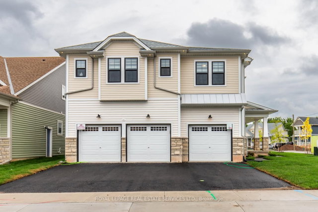 42 Beachwalk Crescent