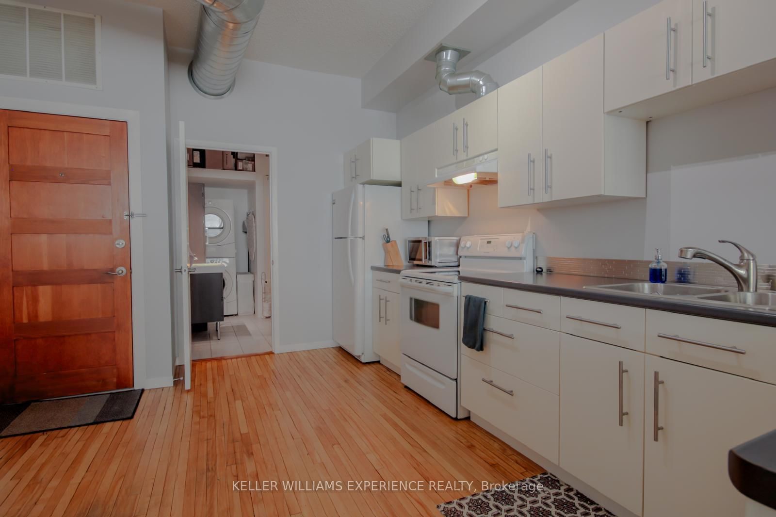 2nd Floor - 17 John Street N, Hamilton 4