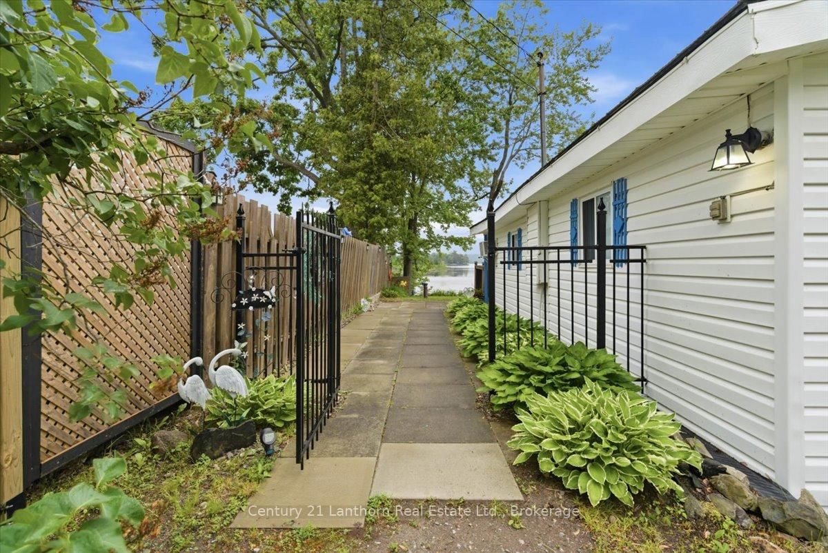189 Darby Point Lane • Madoc, ON photo 9