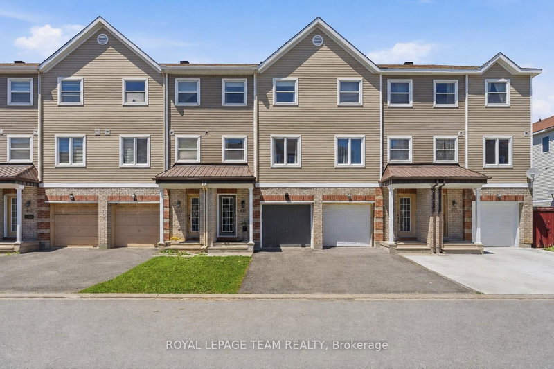 home for sale on 441 Sadar Private