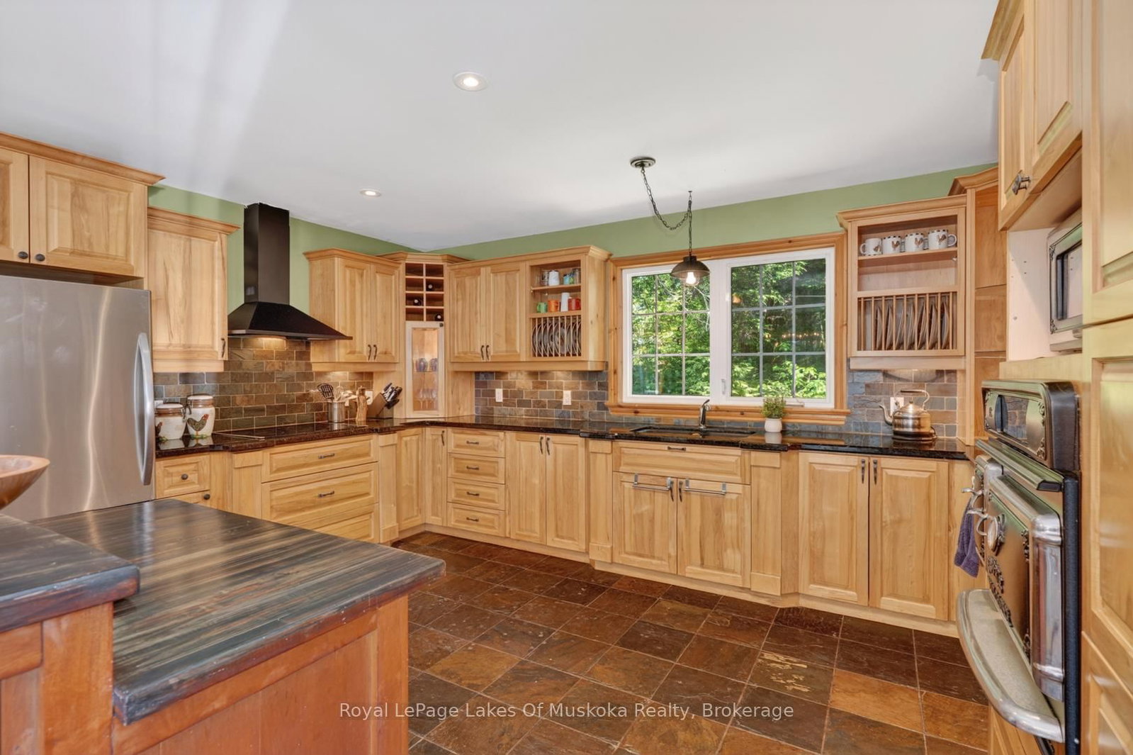 206 MacBeth Island • Bracebridge, ON photo 10