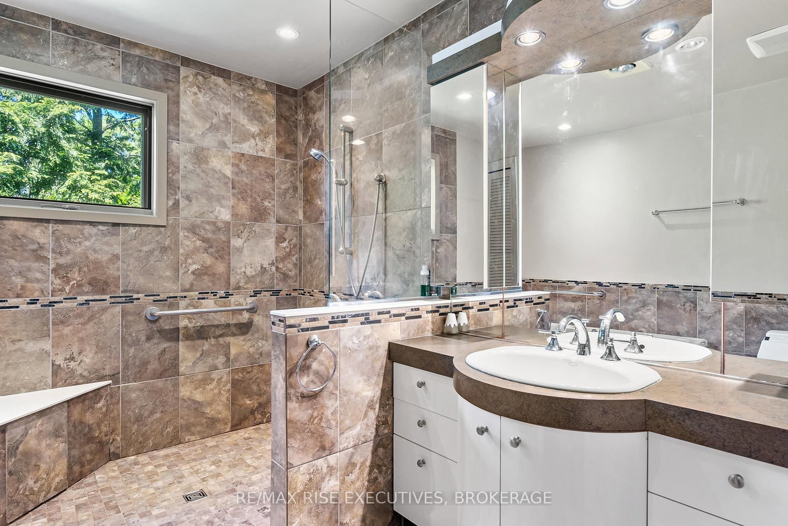 22 The Point Road • Kingston, ON photo 22