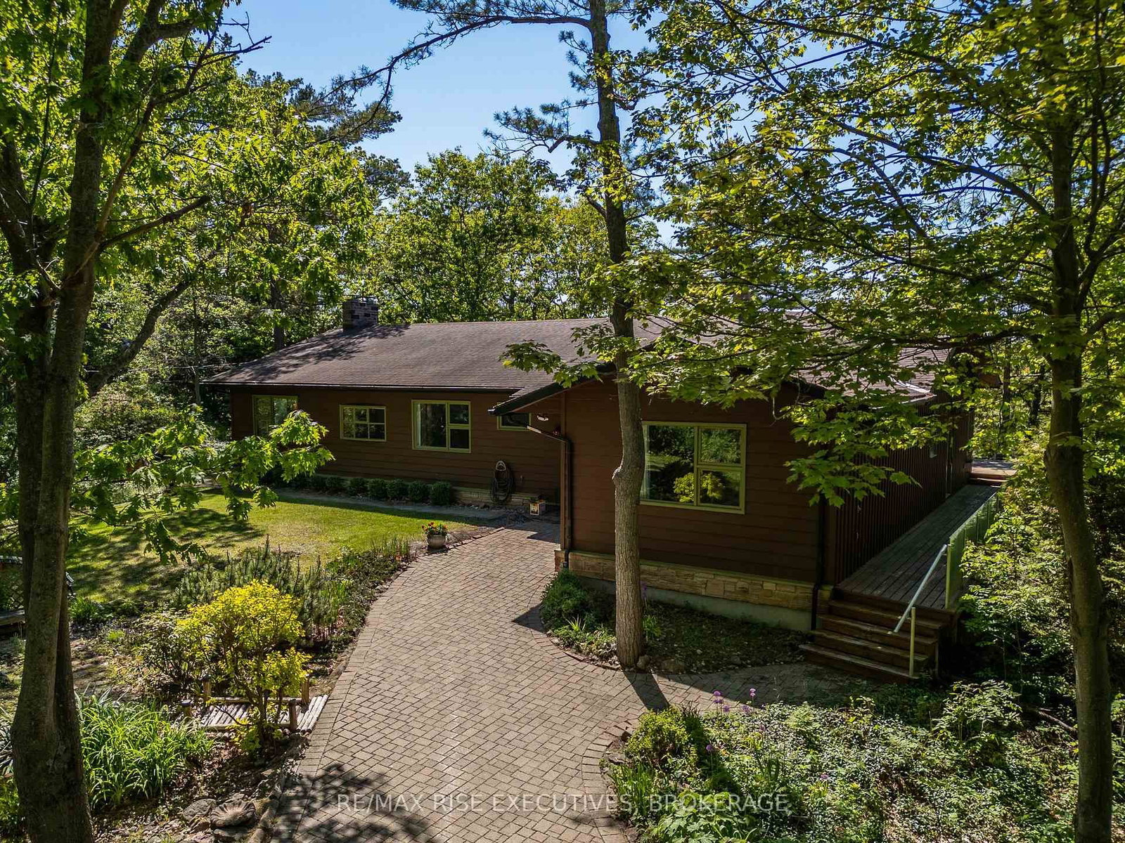 22 The Point Road • Kingston, ON photo 40