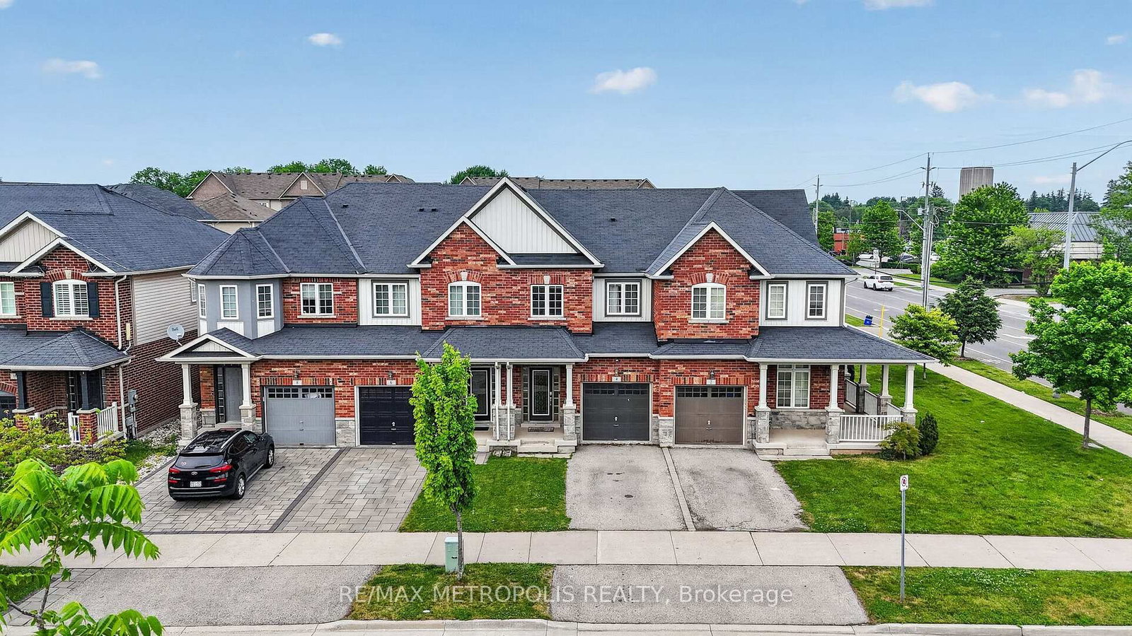 Townhouse for sale at 4 Cole Street, Hamilton, Ontario, L8B 0R2 - Waterdown - MLS: X13433494