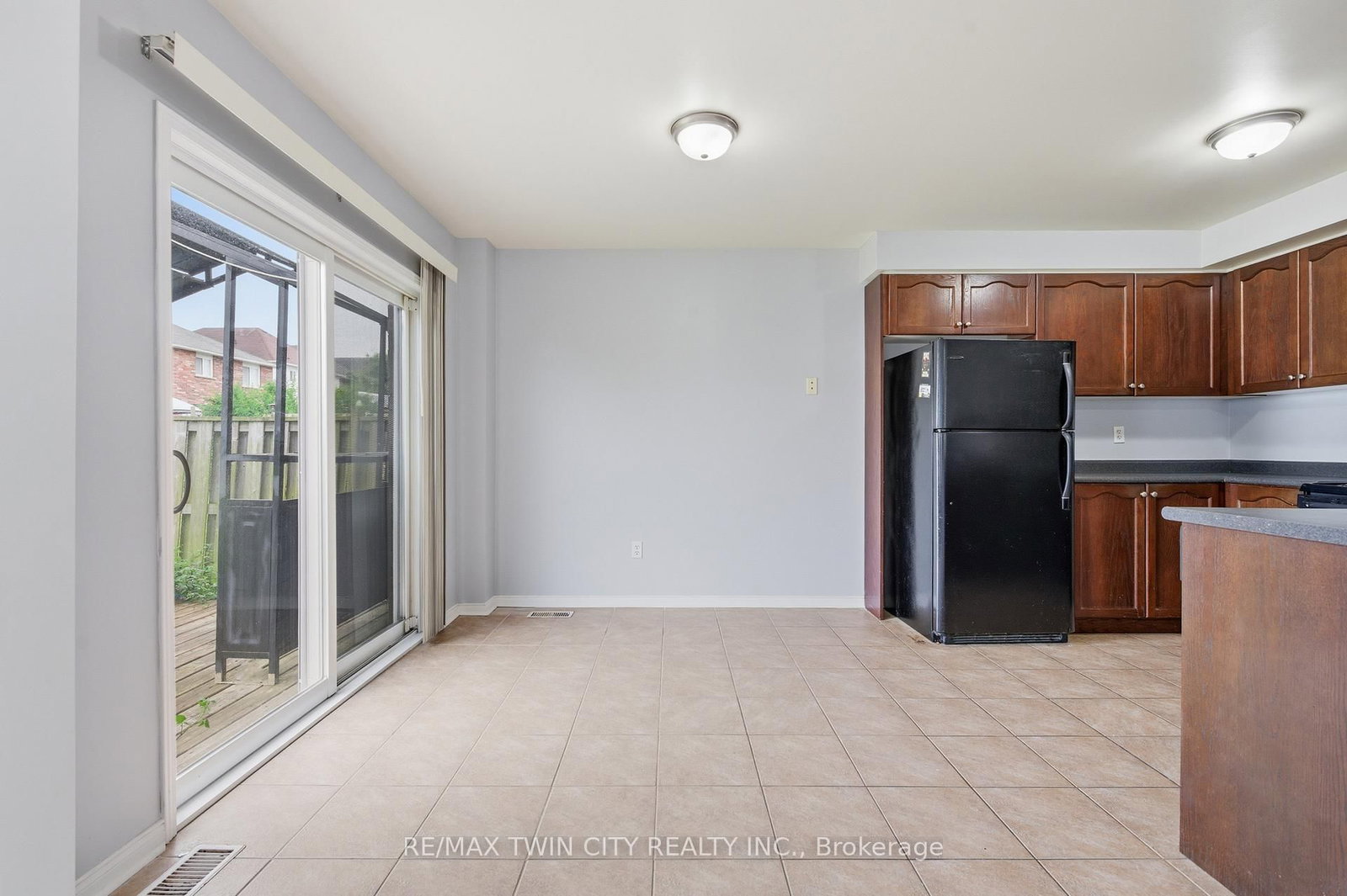 48 Griffiths Avenue • Cambridge, ON photo 11