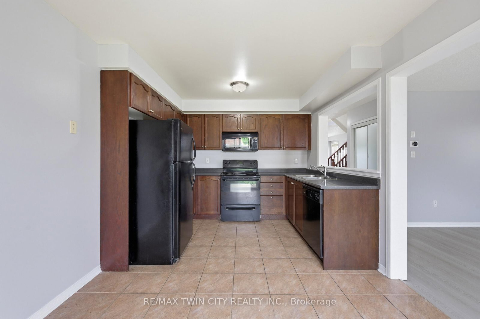 48 Griffiths Avenue • Cambridge, ON photo 13