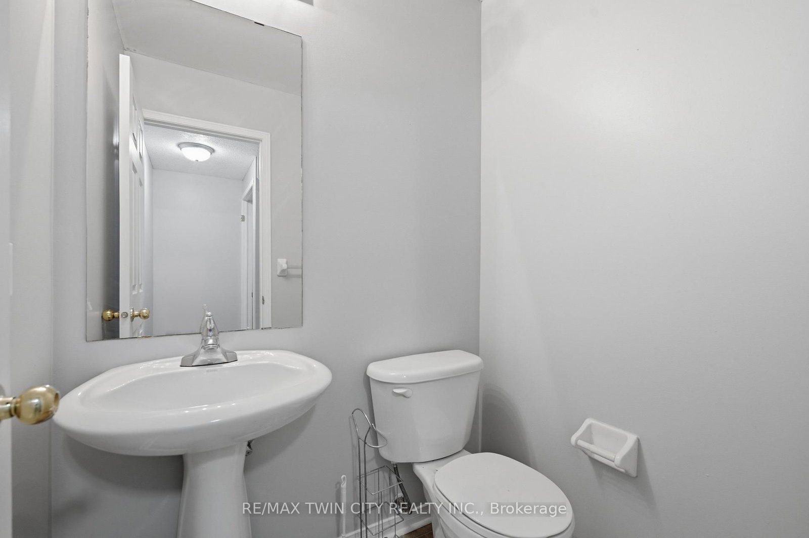 48 Griffiths Avenue • Cambridge, ON photo 17