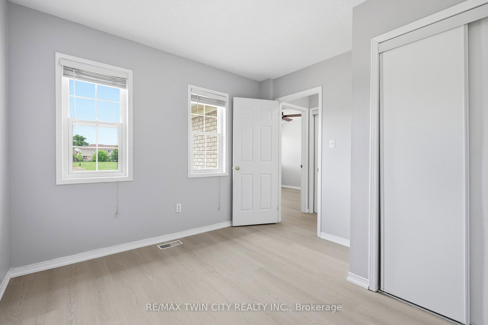 48 Griffiths Avenue • Cambridge, ON photo 24