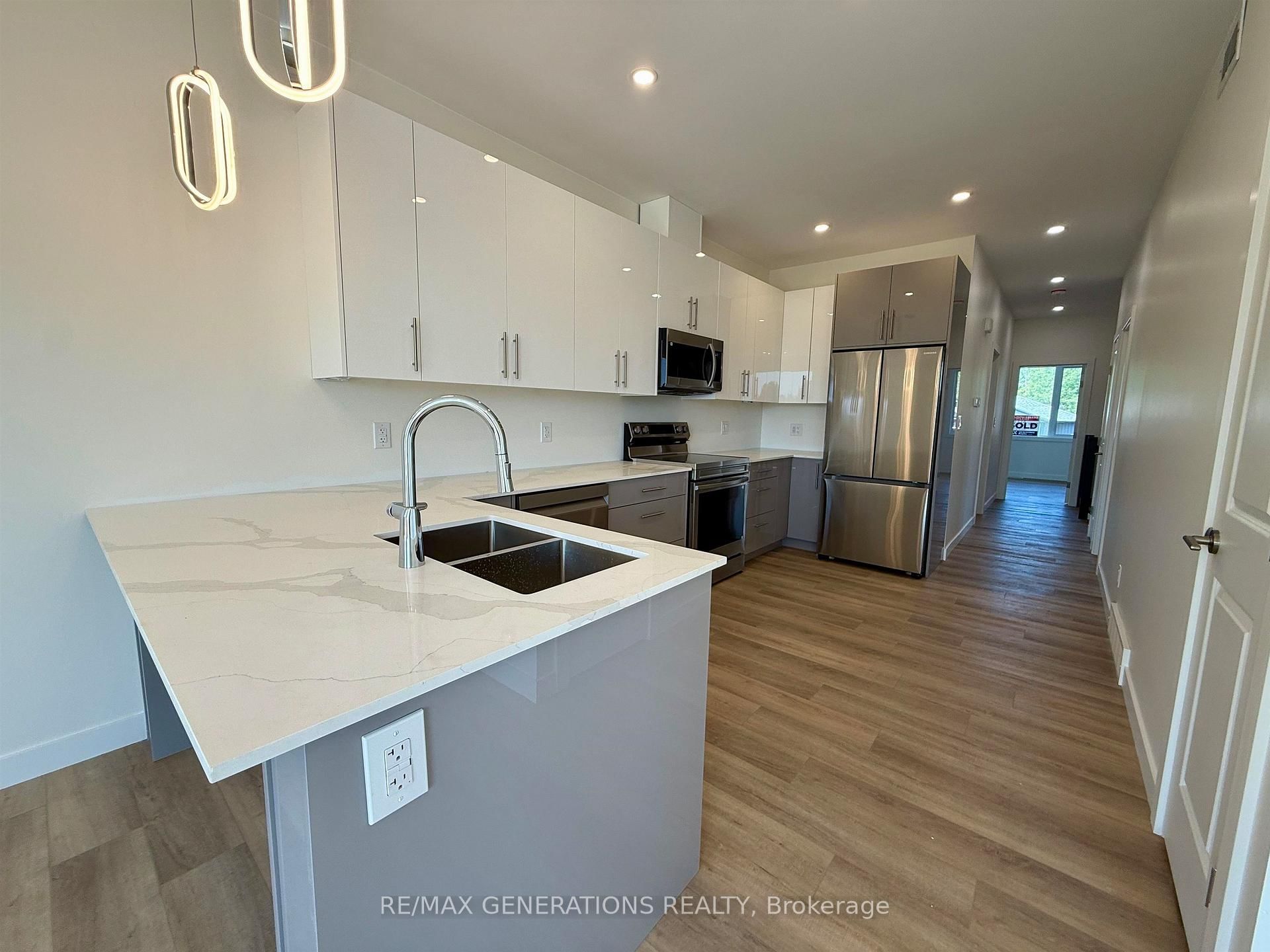 156 BRUIN Crescent
