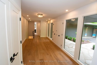 7 Woodington Crescent — photo 5