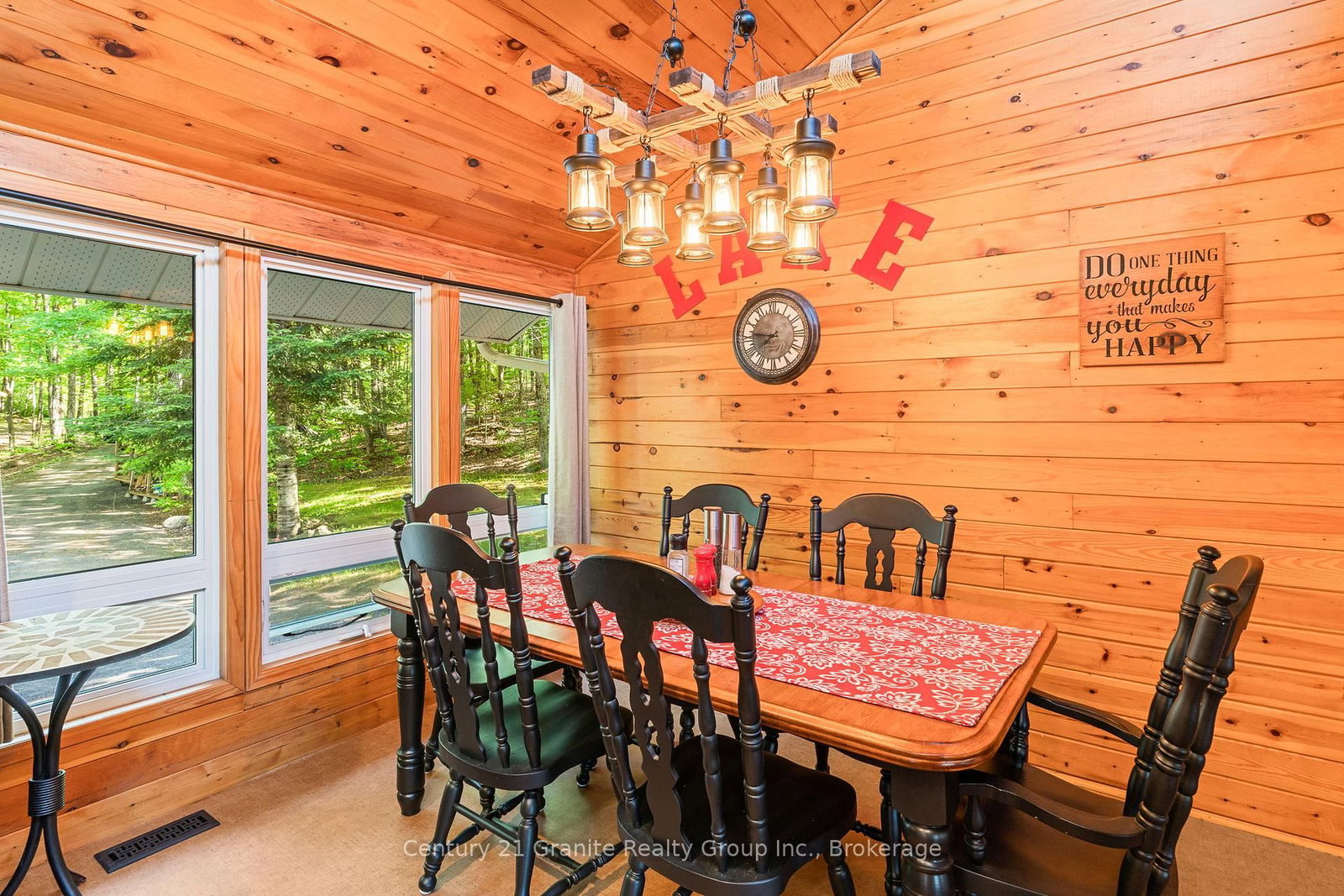 1075 Wampum Road • Dysart et al, ON photo 10