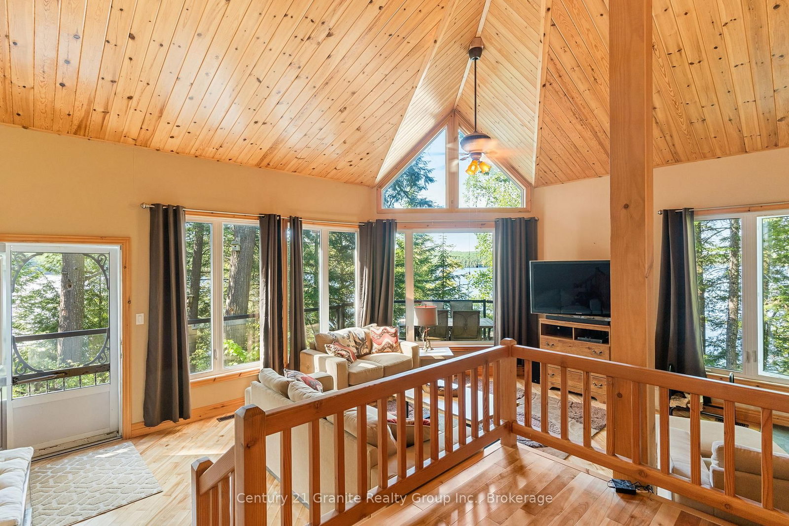 1075 Wampum Road • Dysart et al, ON photo 16